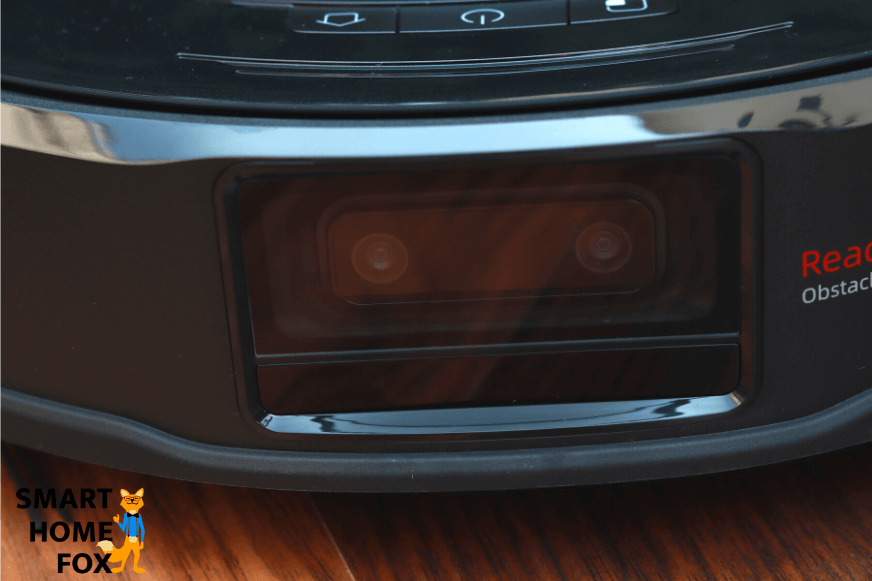 Двойная камера Roborock S6 MaxV крупным планом.